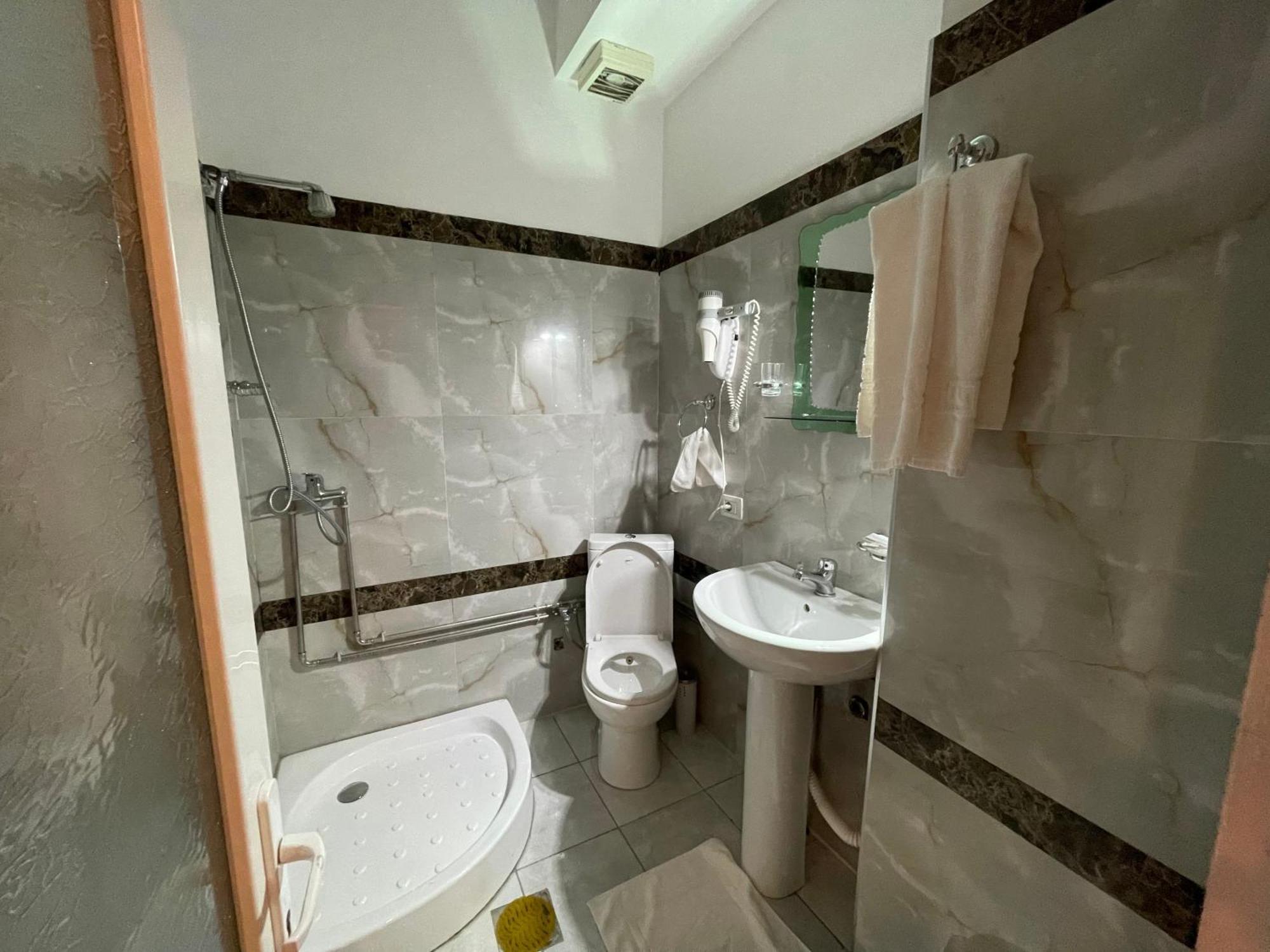 Hotel Kthella Resort Rreshen Εξωτερικό φωτογραφία